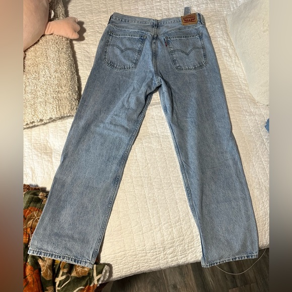 Levi Low Pro Straight Women’s Jeans - Charlie Glow Up - Medium Wash, Size 31 - Picture 2 of 3